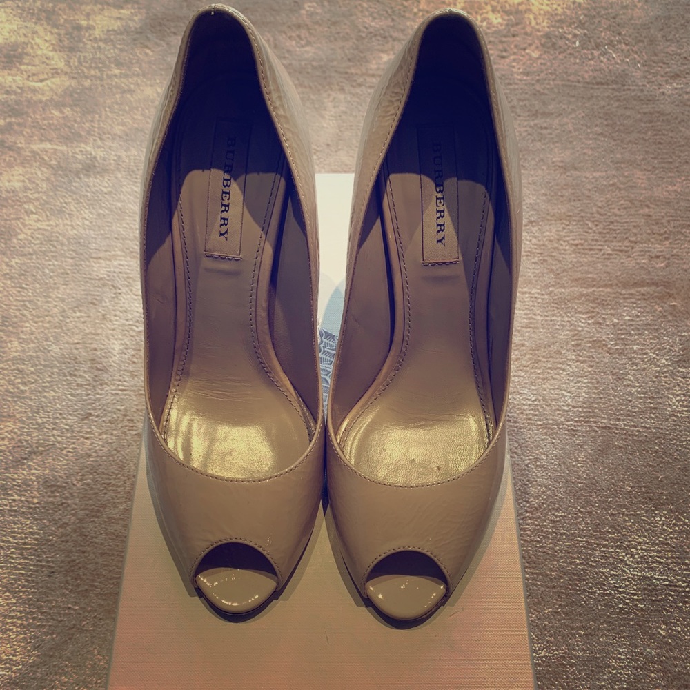 Burberry Kensal 100 Peep Toe Pump